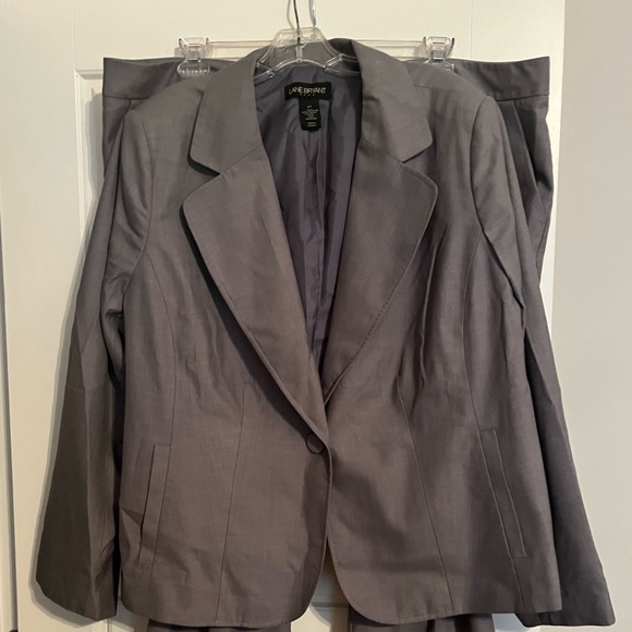Lane Bryant, 2-piece suit, jacket and pants - Picture 2 of 3